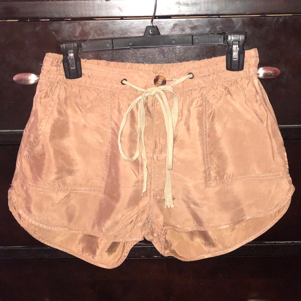 CAMEL TIE SHORTS - size Medium.